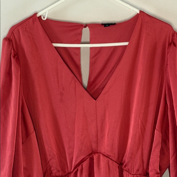 Torrid Size 2 dark rose satin texture long sleeve v-neck dress - Picture 2 of 11